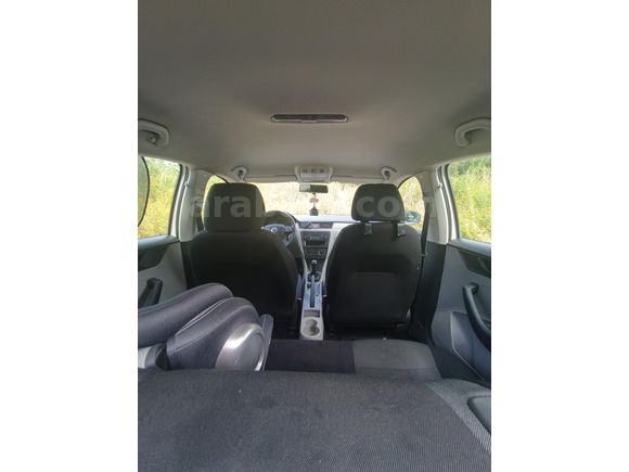 Sahibinden Skoda Rapid 1.2 Active 2013 Model  159.XXX KM