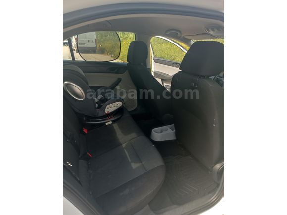 Sahibinden Skoda Rapid 1.2 Active 2013 Model  159.XXX KM