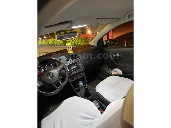 Sahibinden Volkswagen Polo 1.0 Trendline 2015 Model Kocaeli 146.000 km Beyaz