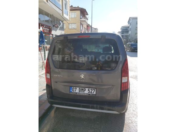 Sahibinden Peugeot Rifter 1.5 BlueHDI Allure 2023 Model