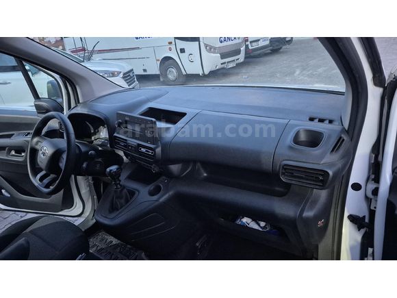 Sahibinden Toyota Proace City 1.5 D Dream 2022 Model