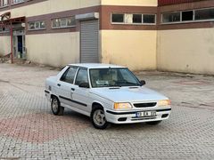 Galeriden Renault R 9 1.4 Broadway RNi 1998 Model Van