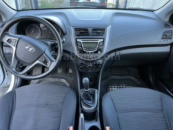 Sahibinden Hyundai Accent Blue 1.6 CRDI Mode 2014 Model İstanbul 112.000 km Beyaz