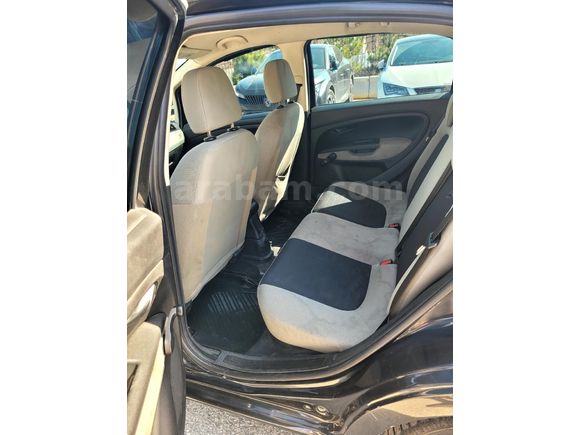 ACİLL Sahibinden  6 ileri 90 hp grande punto