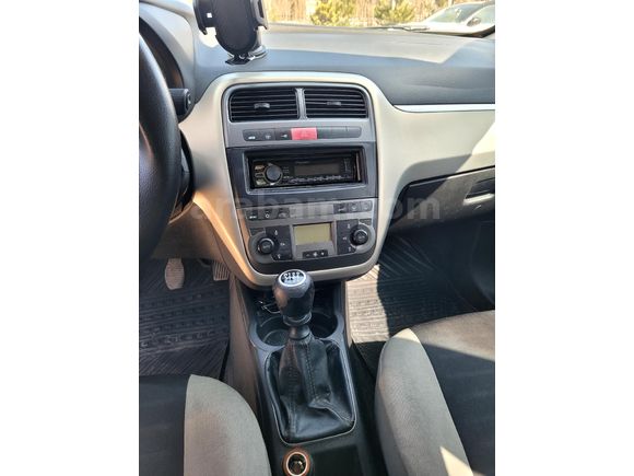 ACİLL Sahibinden  6 ileri 90 hp grande punto