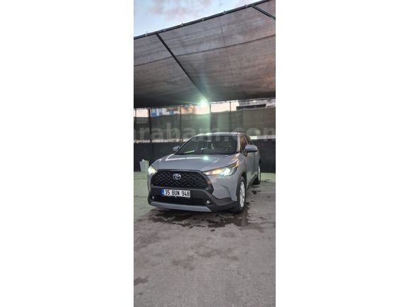Sahibinden Toyota Corolla Cross 1.8 Hybrid Flame 2023 Model