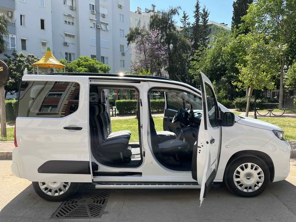 İLK SAHİBİNDEN EKİM 2025 ÇIKIŞLI ÇİZİĞİ OLMAYAN BOL EKSTRALI