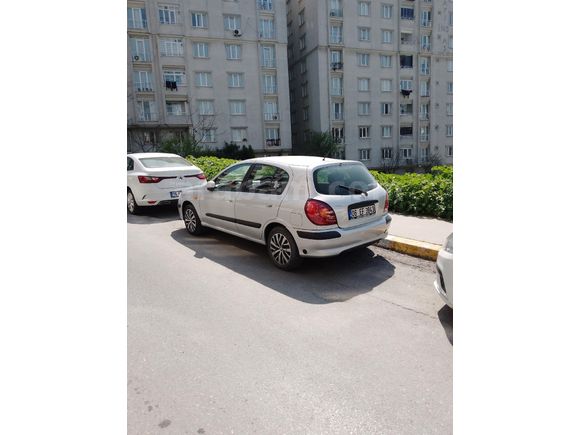 Sahibinden Nissan Almera 1.5 Comfort 2001 Model  260.000 km Gri