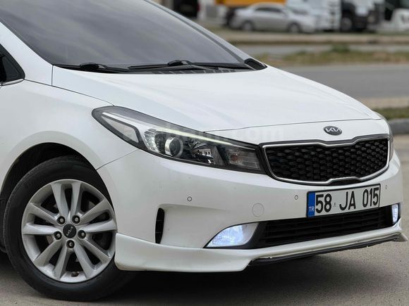Sahibinden Kia Cerato 1.6 CRDi Concept Plus 2017 Model  hatasız boyasız 