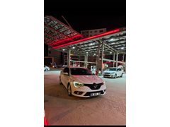 Sahibinden Renault Megane 1.5 BLUE dCi Touch 2020 Model  153.000 km Beyaz