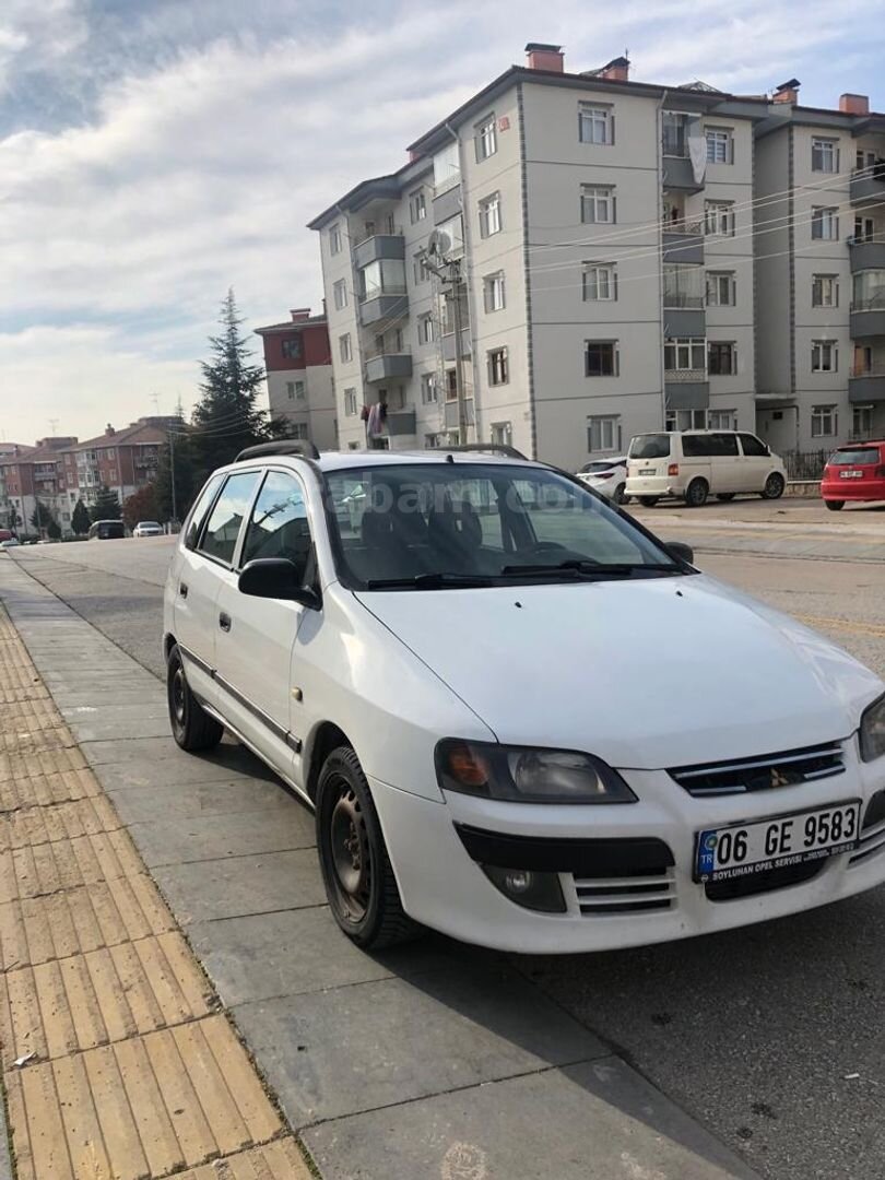 Sahibinden Mitsubishi Space Star 1.6 2005 Model Ankara 401.500 km Beyaz 2