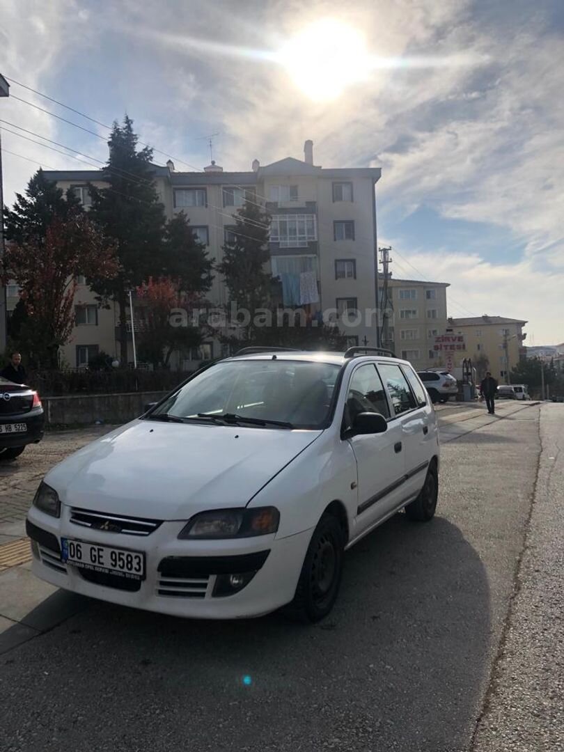 Sahibinden Mitsubishi Space Star 1.6 2005 Model Ankara 401.500 km Beyaz 3