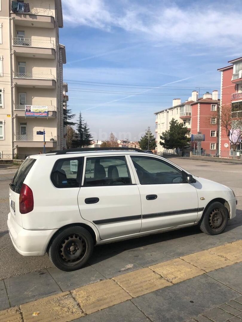 Sahibinden Mitsubishi Space Star 1.6 2005 Model Ankara 401.500 km Beyaz 7