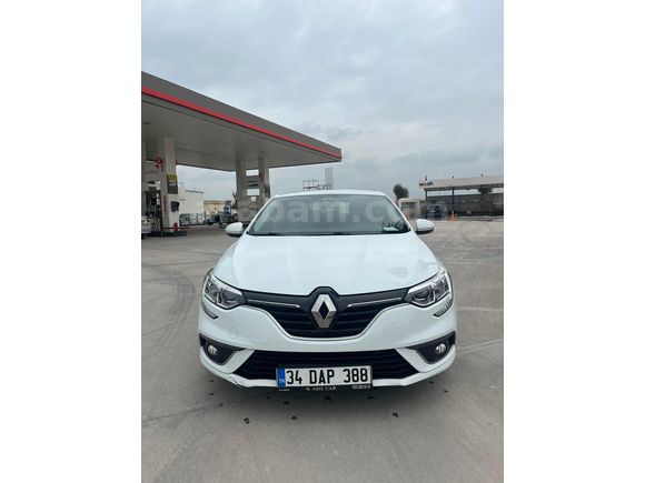 EMEKLİDEN RENAULT MEGANE 1.5  DİZEL