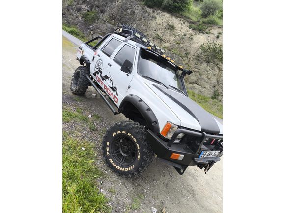 Galeriden Toyota Hilux 2.4 D 1986 Model Samsun