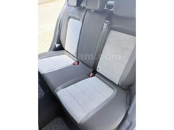 Sahibinden Fiat Egea Cross 1.6 Multijet Lounge 2025 Model