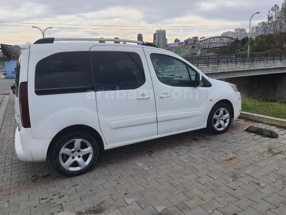 Sahibinden Peugeot Partner 1.6 HDI Premium Pack 2010 Model  420.000 km Beyaz