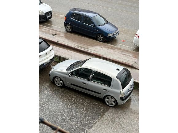Sahibinden Renault Clio 1.4 2002 Model 