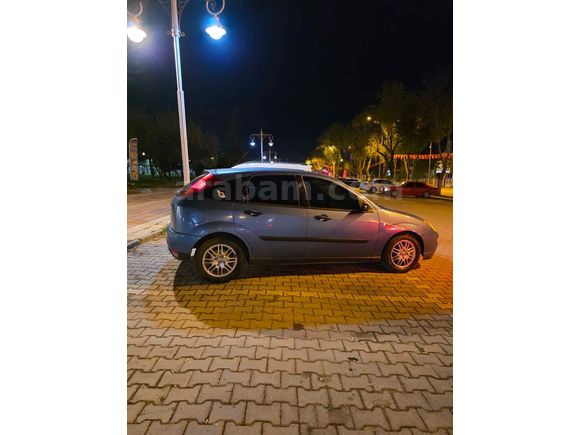 Sahibinden Ford Focus 1.6 Ghia 2000 Model 