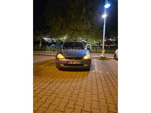 Sahibinden Ford Focus 1.6 Ghia 2000 Model 