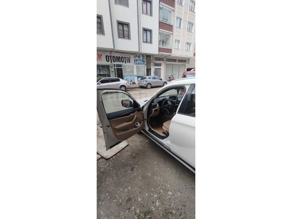 Sahibinden 186 binde BMW X1 20d xDrive 2012 Model