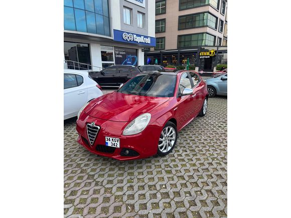 Sahibinden Alfa Romeo Giulietta 1.4 TB MultiAir Distinctive 2013 Model 