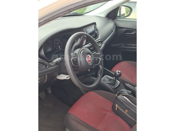 Memurdan temiz 2021 Model Fiat egea 1.4 benzin & LPG