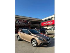 Sahibinden Volvo V40 Cross Country 1.6 D Advance 2014 Model 