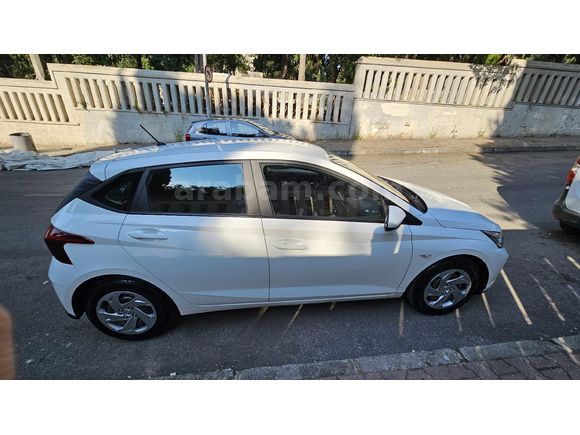 Sahibinden Hyundai i20 1.4 MPI Jump 2021 Model İstanbul 91000 km Beyaz