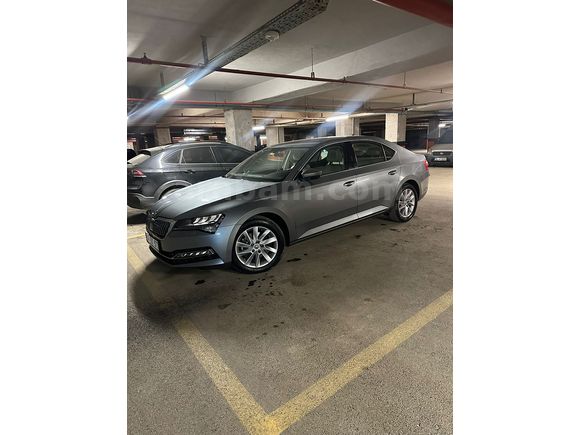 Sahibinden SuperB 1.5 TSI Premium 83750km-düşük tramer-Yetkili servis bakımlı