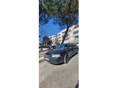TAKASA UYGUN. MOTOR ÜST KAPAK CONTA YANIK. BAŞKA HARİCİ MASRAF YOKTUR araçta vize vardır 
