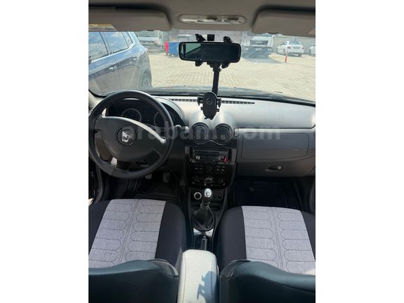 ÇekiDemiri ruhsataişli, Sahibinden,arazidekullanılmadı,Dacia Duster1.5 dCiLaureate 2011Mod