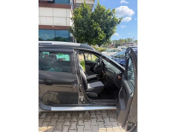 ÇekiDemiri ruhsataişli, Sahibinden,arazidekullanılmadı,Dacia Duster1.5 dCiLaureate 2011Mod