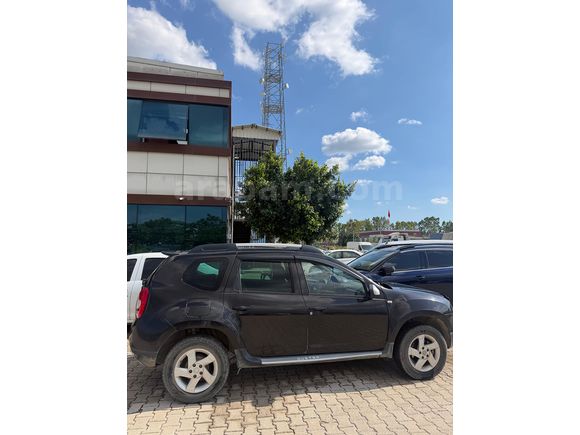 ÇekiDemiri ruhsataişli, Sahibinden,arazidekullanılmadı,Dacia Duster1.5 dCiLaureate 2011Mod