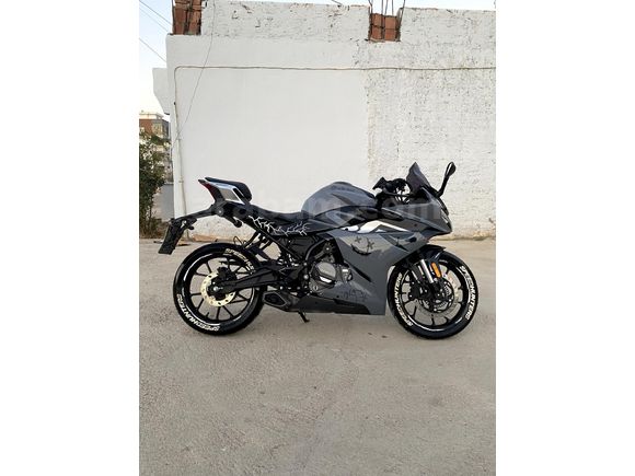CFMOTO 250 SR