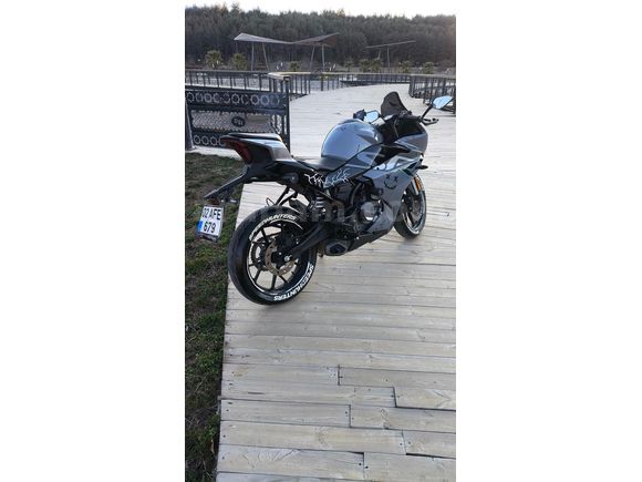 CFMOTO 250 SR