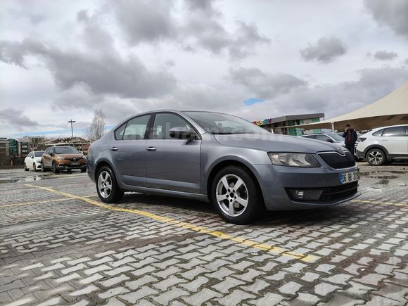 2. Sahibinden Dizel Otomatik Octavia