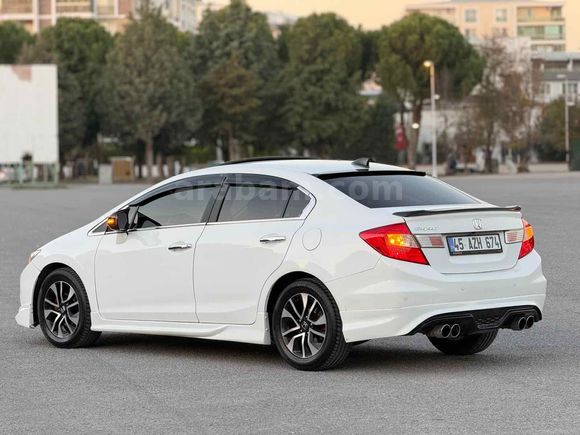 Sahibinden Honda Civic 1.6i VTEC Eco Elegance 2014 Model 