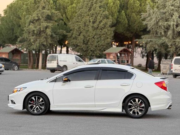 Sahibinden Honda Civic 1.6i VTEC Eco Elegance 2014 Model 