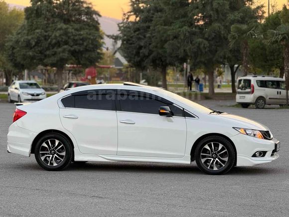 Sahibinden Honda Civic 1.6i VTEC Eco Elegance 2014 Model 