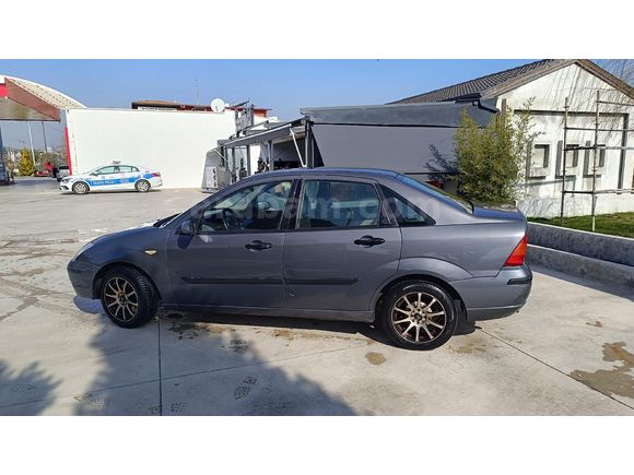 Sahibinden Ford Focus 1.6 Comfort 2004 Model   (titanyum)