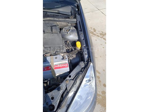 Sahibinden Ford Focus 1.6 Comfort 2004 Model   (titanyum)