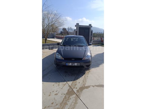 Sahibinden Ford Focus 1.6 Comfort 2004 Model   (titanyum)