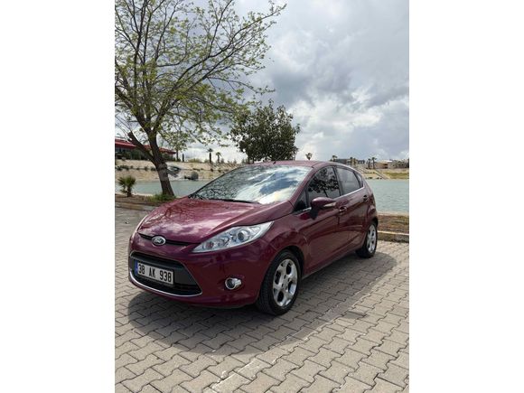 Memurdan Ford Fiesta 1.4 Titanium 2011 Model  
