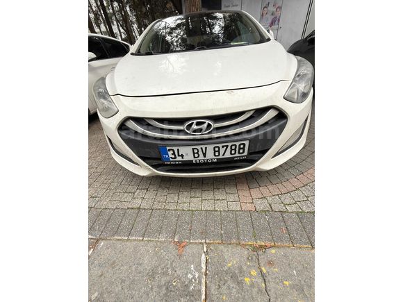 Sahibinden Hyundai i30 1.6 CRDi Elit 2014 Model  270.000 km Beyaz