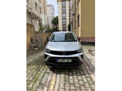 Sahibinden Opel Crossland 1.2 T Essential 2024 Model  44.200 km Gri (Gümüş)