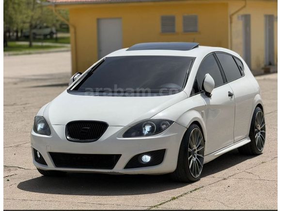 SAHİBİNDE SEAT LEON 1.6 TDI CR STYLE 2011 MODEL