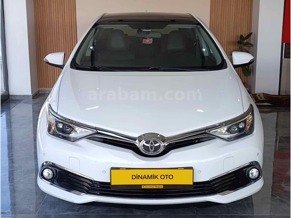 Galeriden Toyota Auris 1.6 Premium 2015 Model Osmaniye 190.000 km Beyaz