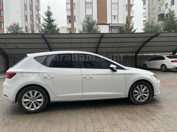 Seat Leon 1.6 TDI Style 2017 Model 