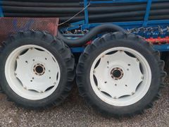 SAHİBİNDEN SATLIK 36 JANT LASTİK NEWHOLLAND CNH ORJİNAL ÇIKMA JANT SIFOR AYARINDA ARAYINIZ
